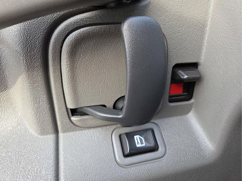 Used 2017 GMC Savana 3500 LT w/ LT Preferred Equipment Group image 14