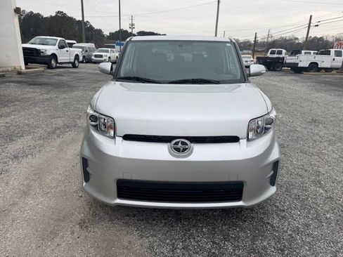 Used 2012 Scion xB image 3