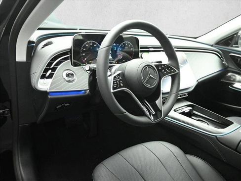 New 2026 Mercedes-Benz E 350 4MATIC Sedan image 8
