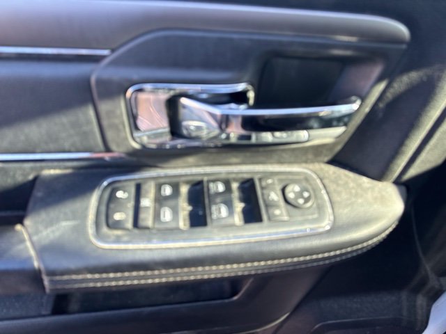 Used 2018 RAM 2500 Laramie w/ Sport Appearance Group AWD/4WD image 13