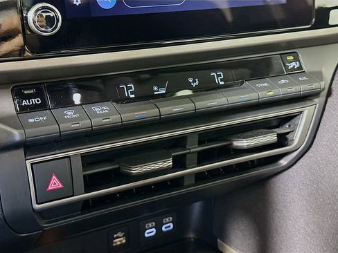 Certified 2025 Toyota Camry LE image 18