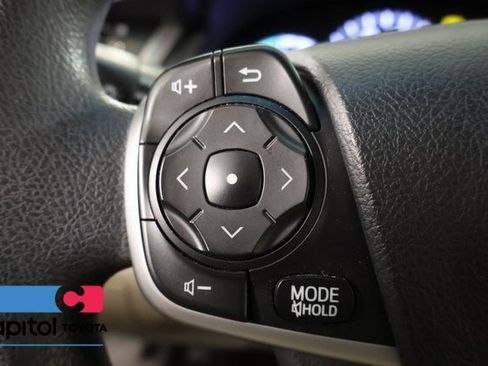Used 2014 Toyota Camry LE FWD image 15
