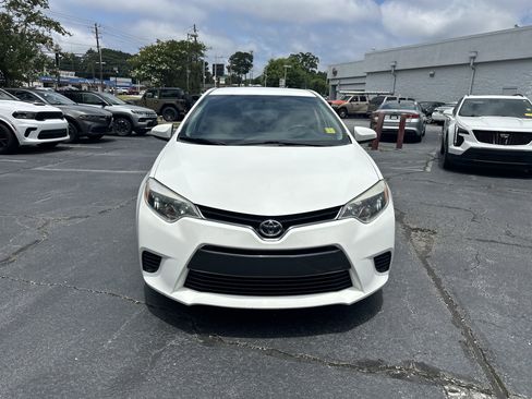 Used 2015 Toyota Corolla LE FWD image 4
