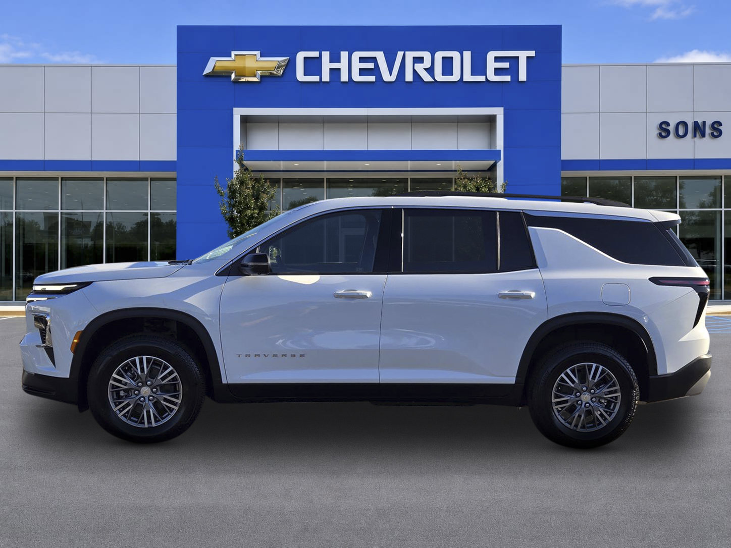 New 2027 Chevrolet Traverse LT w/ Driver Confidence Package FWD image 8