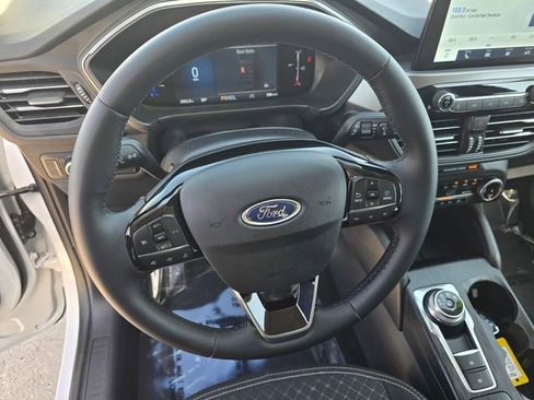 Used 2025 Ford Escape Active w/ Cold Weather Package FWD image 27