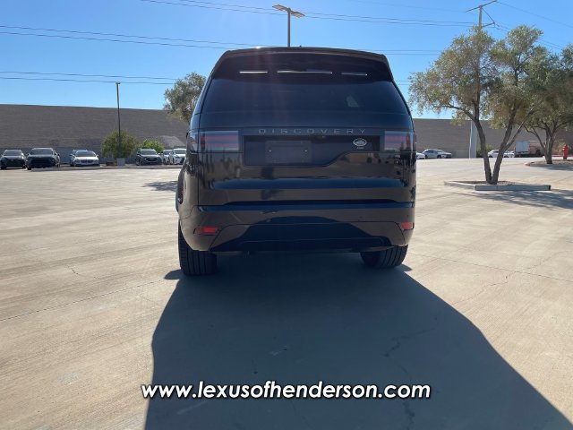 Used 2023 Land Rover Discovery HSE R-Dynamic AWD/4WD image 4