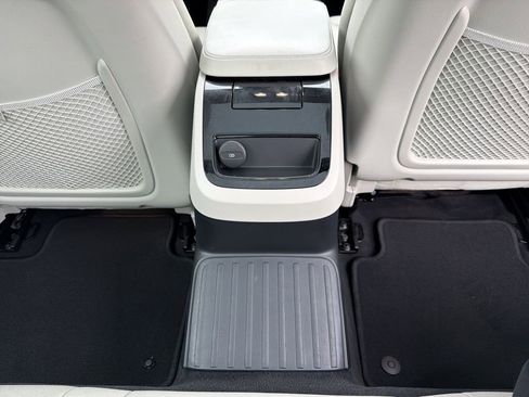 Used 2023 Volvo S60 T8 Plus image 22