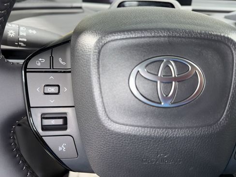 New 2026 Toyota C-HR AWD/4WD image 32