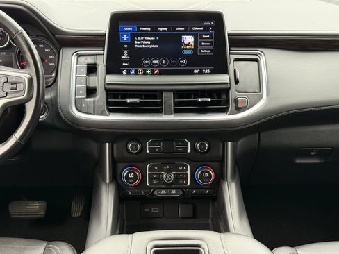Used 2021 Chevrolet Tahoe LT w/ LT Signature Package RWD image 23