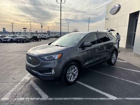 Certified 2024 Ford Edge SEL w/ Convenience Package image 2