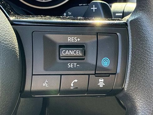 Used 2023 Nissan Rogue SV AWD/4WD image 24