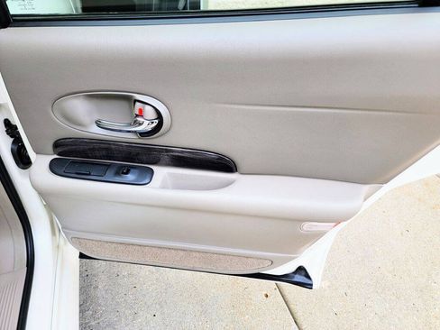 Used 2003 Buick Le Sabre Limited w/ Celebration Edition Package FWD image 20