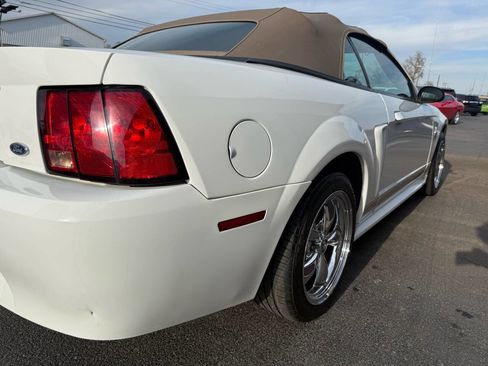 Used 2004 Ford Mustang Deluxe Convertible image 14