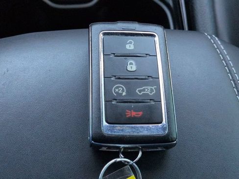 Used 2022 Jeep Grand Cherokee Overland AWD/4WD image 33