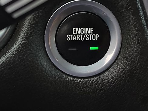 Used 2018 Chevrolet Traverse LT AWD/4WD image 14