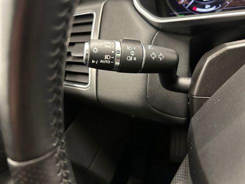 Used 2020 Land Rover Range Rover Sport SE AWD/4WD image 17