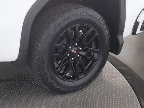 Used 2025 GMC Sierra 1500 Elevation w/ Elevation Premium Package AWD/4WD image 14