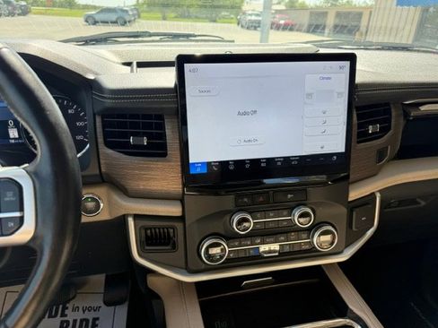 Used 2024 Ford Expedition Max Limited RWD image 18
