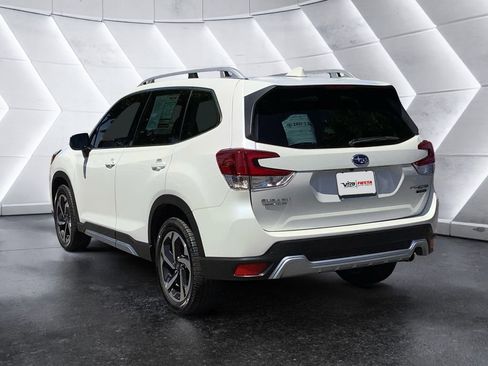 Used 2023 Subaru Forester Touring AWD/4WD image 6