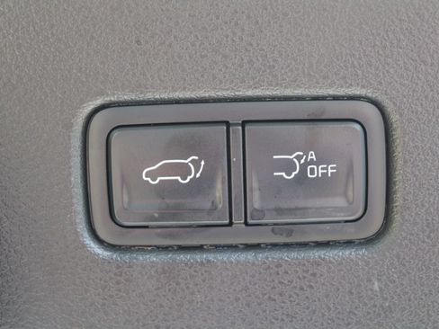 Used 2024 Kia Telluride EX w/ EX Captain's Chair Package FWD image 12