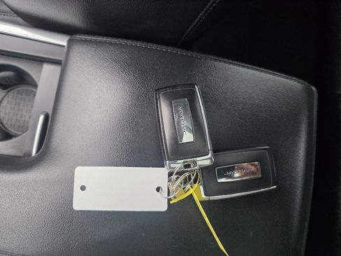 Used 2020 Jaguar XE S image 24