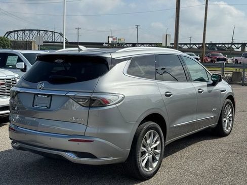Used 2023 Buick Enclave Avenir AWD/4WD image 6