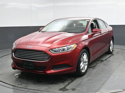 Used 2014 Ford Fusion SE image 5