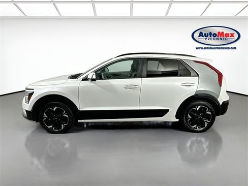 Used 2023 Kia Niro Wave w/ Wave Preserve Package image 4