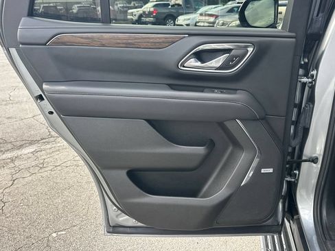 Used 2023 Chevrolet Tahoe Premier AWD/4WD image 22