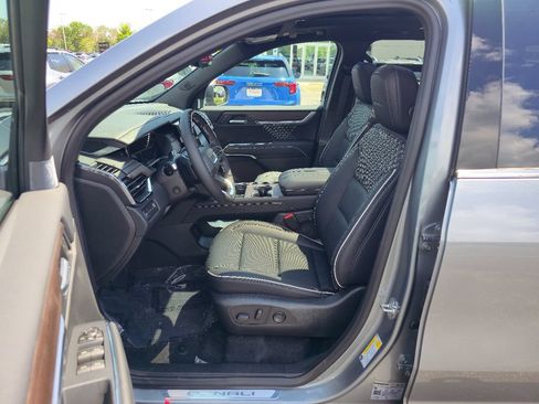 New 2026 GMC Acadia Denali w/ Super Cruise Package AWD/4WD image 21