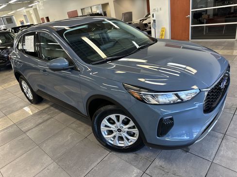 Used 2023 Ford Escape Active w/ Tech Pack #2 image 10