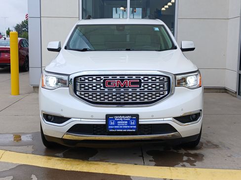 Used 2017 GMC Acadia Denali w/ Technology Package image 4