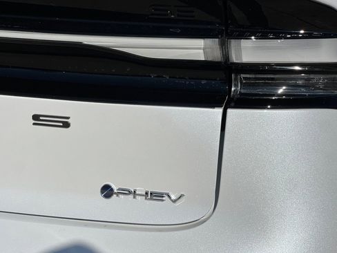 New 2026 Toyota Prius Plug-In Hybrid image 21