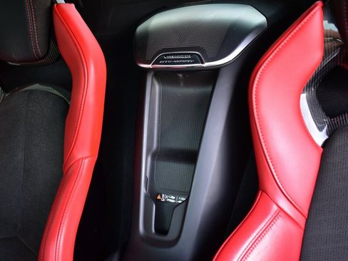 Used 2021 Chevrolet Corvette Stingray w/ Z51 Performance Package image 21