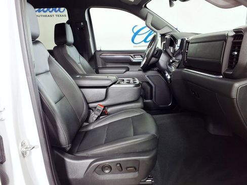 Used 2025 GMC Sierra 1500 SLT RWD image 11