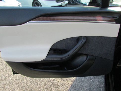 Used 2021 Tesla Model S Long Range AWD/4WD image 16