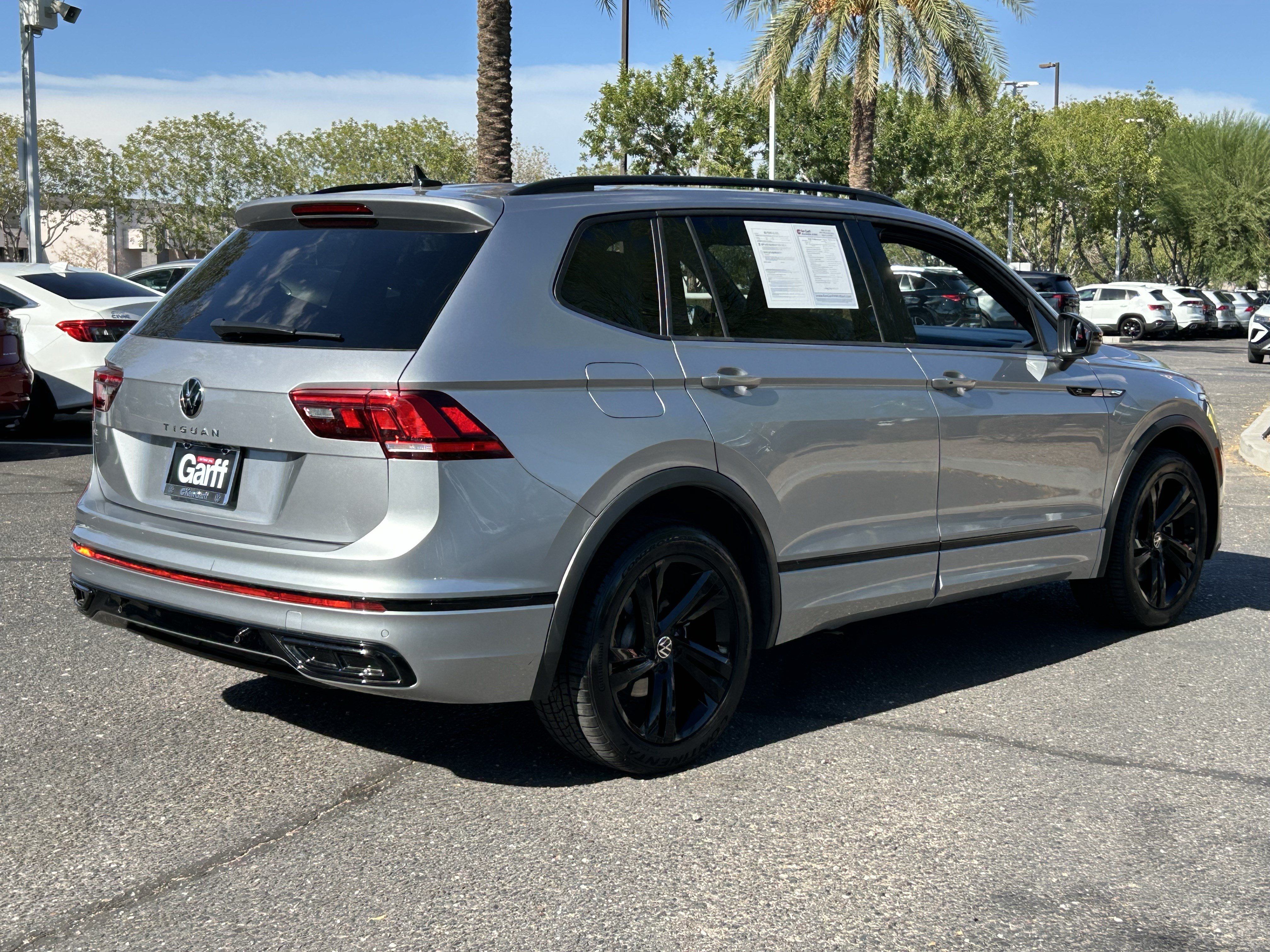 Used 2023 Volkswagen Tiguan SE R-Line FWD image 4