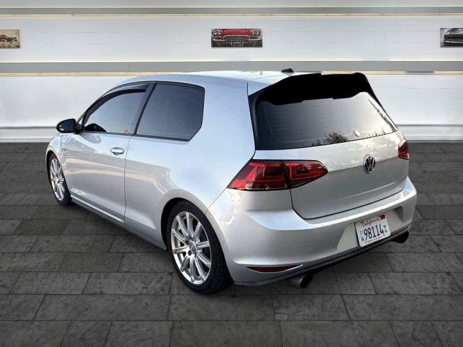 Used 2015 Volkswagen Golf 2-Door FWD image 4