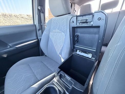 Used 2017 Toyota Tacoma TRD Off-Road image 20