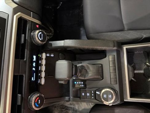 Used 2025 Toyota Tacoma SR5 AWD/4WD image 19