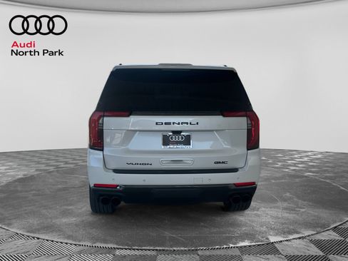 Used 2025 GMC Yukon Denali Ultimate w/ LPO, Illumination Package AWD/4WD image 4