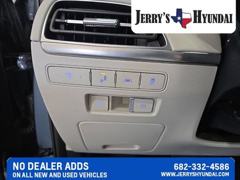 Used 2021 Hyundai Palisade Limited w/ Cargo Package FWD image 16