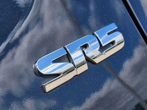 Used 2022 Toyota Tacoma SR5 w/ Technology Package image 7