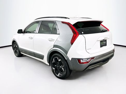 Used 2023 Kia Niro Wave FWD image 5