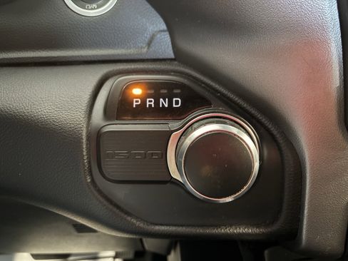Used 2019 RAM 1500 Big Horn RWD image 17