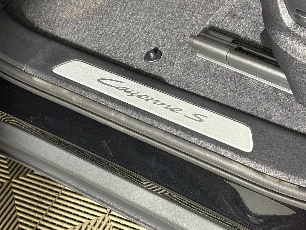 Certified 2026 Porsche Cayenne S AWD/4WD image 17