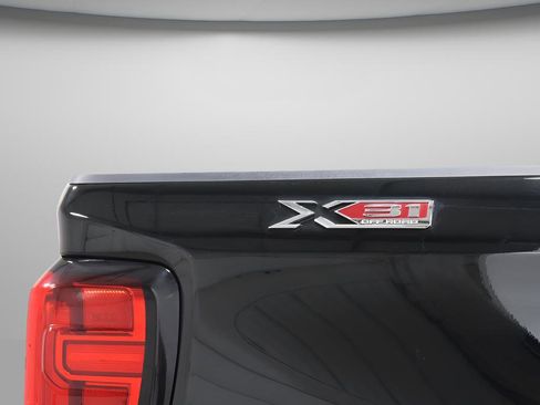 Used 2023 GMC Sierra 1500 Elevation image 36