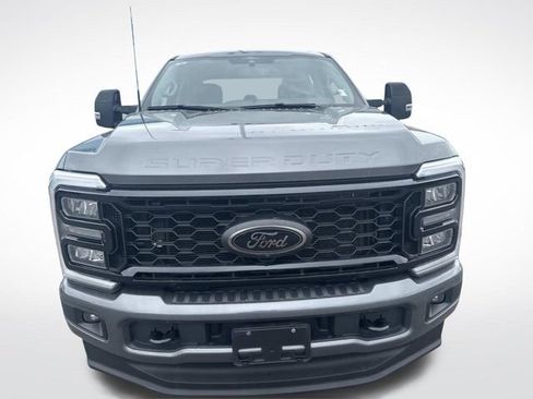 Certified 2025 Ford F350 Lariat w/ Black Appearance Package AWD/4WD image 9