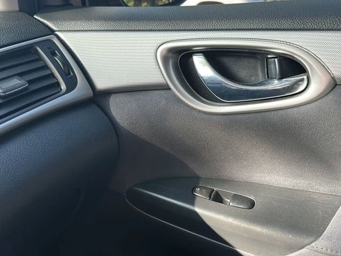 Used 2013 Nissan Sentra SR w/ Premium Pkg FWD image 42