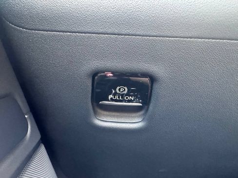New 2027 Lincoln Navigator Premiere AWD/4WD image 30
